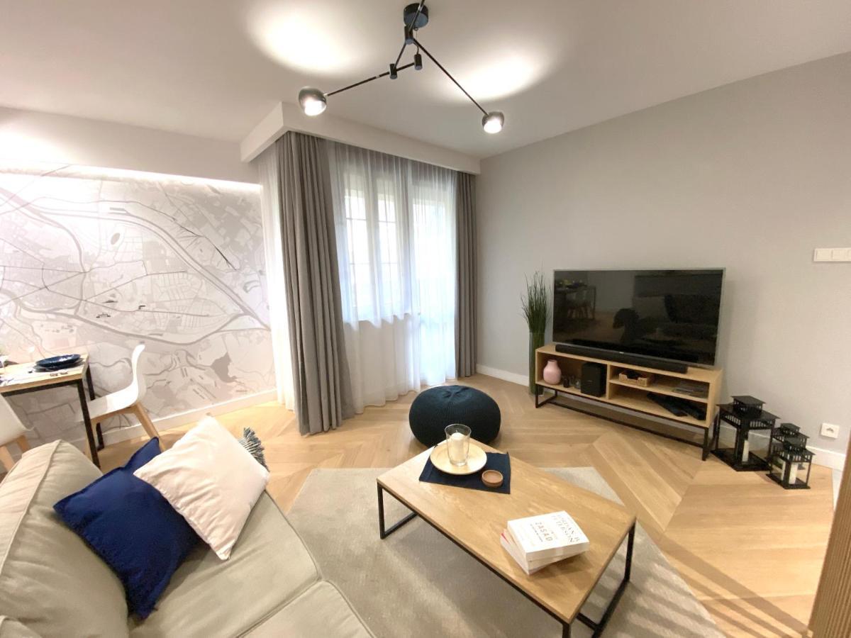 Mycherry - Old Town Apartment - Wiezienna 21C Вроцлав Екстериор снимка