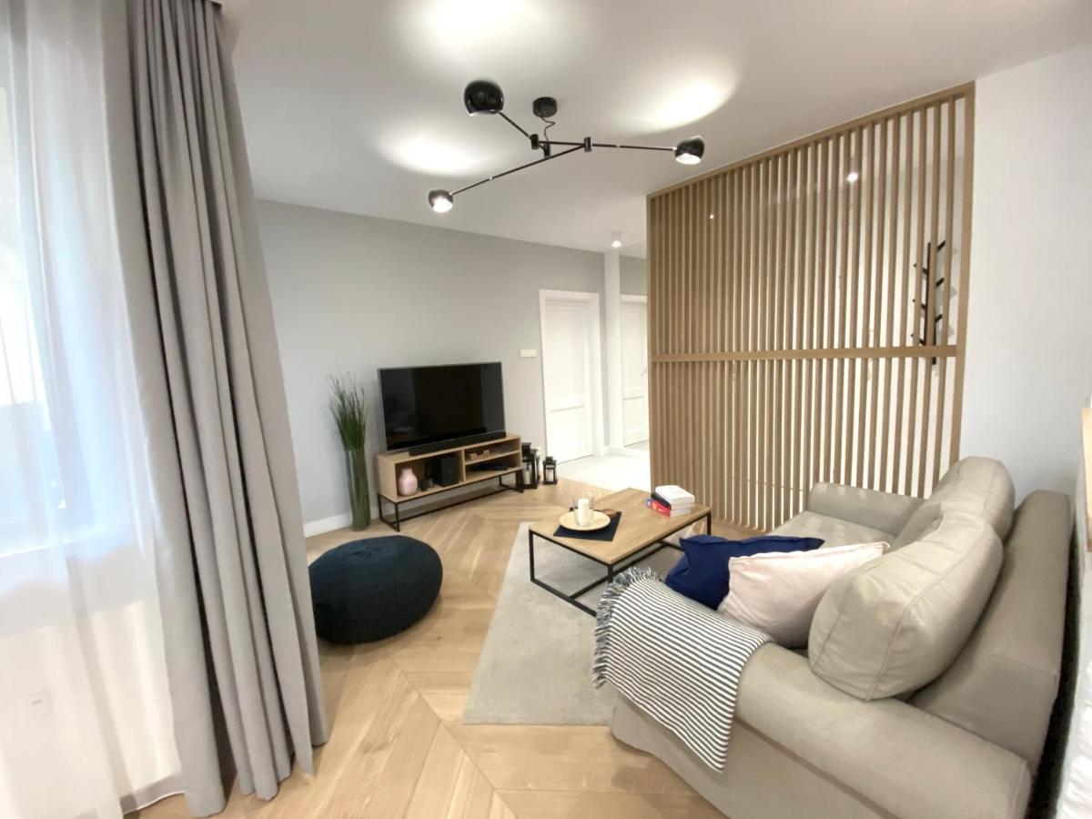 Mycherry - Old Town Apartment - Wiezienna 21C Вроцлав Екстериор снимка