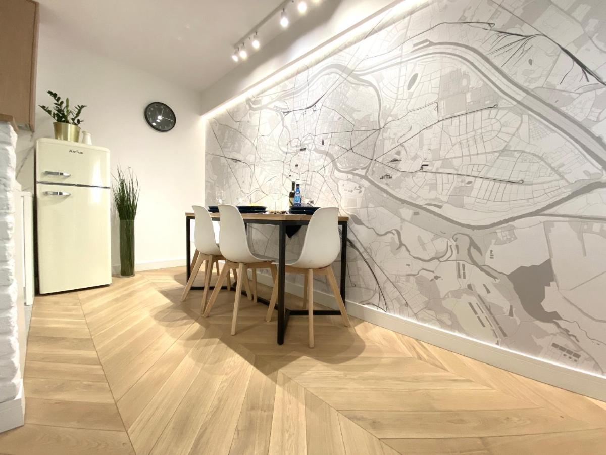 Mycherry - Old Town Apartment - Wiezienna 21C Вроцлав Екстериор снимка
