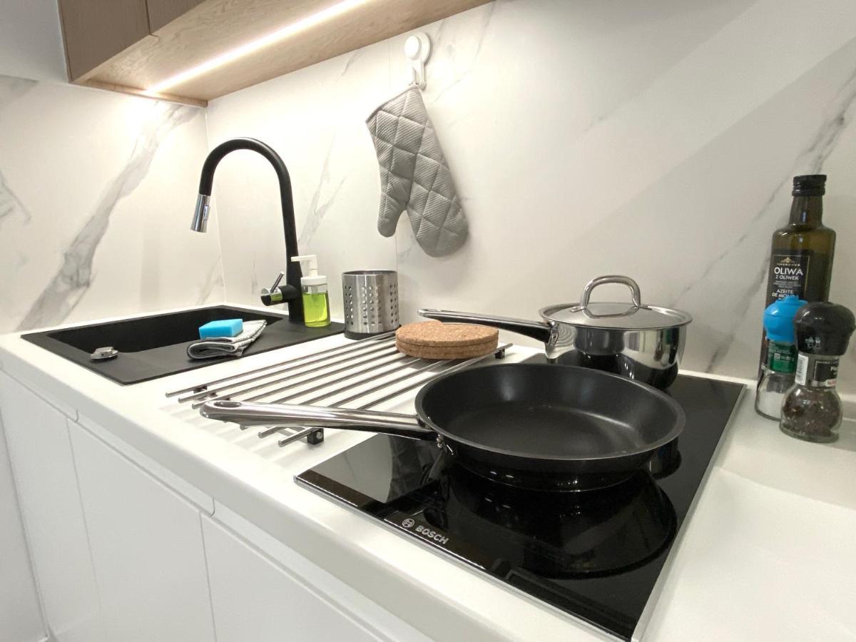 Mycherry - Old Town Apartment - Wiezienna 21C Вроцлав Екстериор снимка